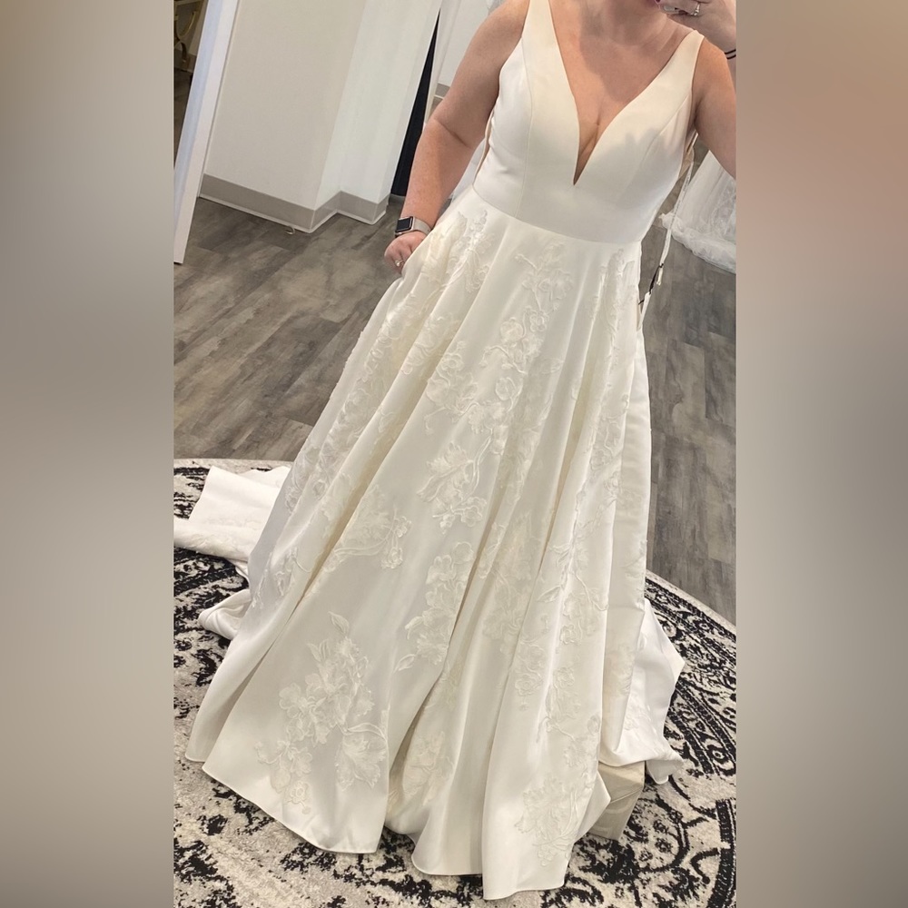 Essence of Australia Wedding Dress